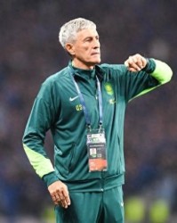 记者：明知泰山有爆点却偏要安排3后卫，塞蒂恩给自己往下课整