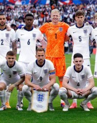 B体育官网下载APP-bsports官方平台-Bsports必一体育官网-三狮又变三喵，热身赛踢成这样像欧洲杯争冠的吗？