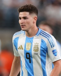 小蜘蛛谈助攻梅西：我本打算自己射门，但看到梅西过来就传给他